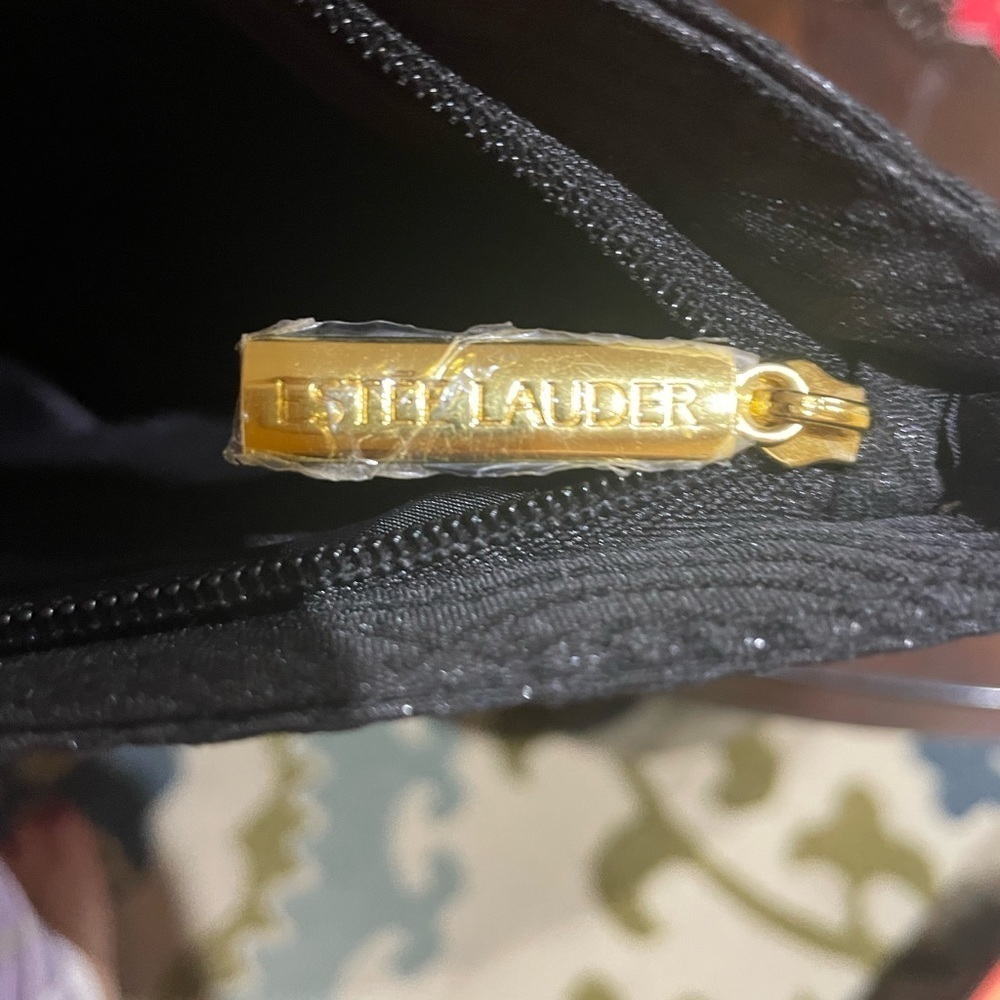 Estée Lauder makeup bag, black, never used - Picture 3 of 5
